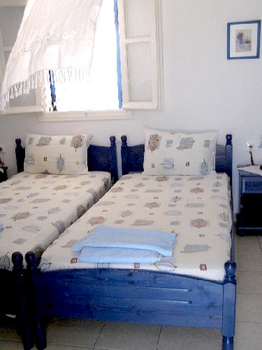Donoussa bed rooms